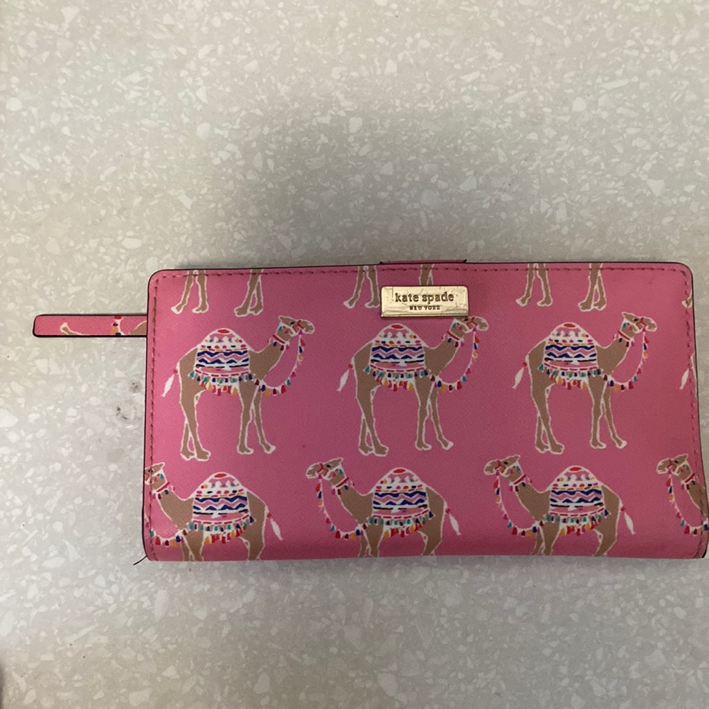 Previously Used Kate Spade Wallet Previously Used Kate Spade Wallet